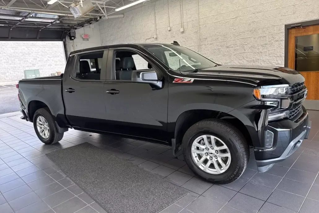 2019 Chevrolet Silverado 1500 RST photo 1