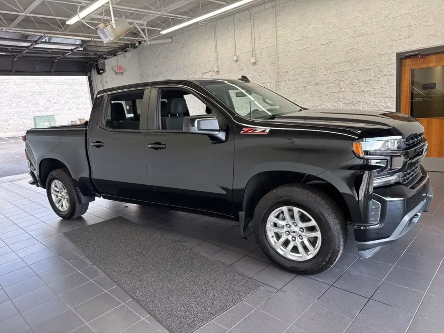 2019 Chevrolet Silverado 1500 RST photo 1