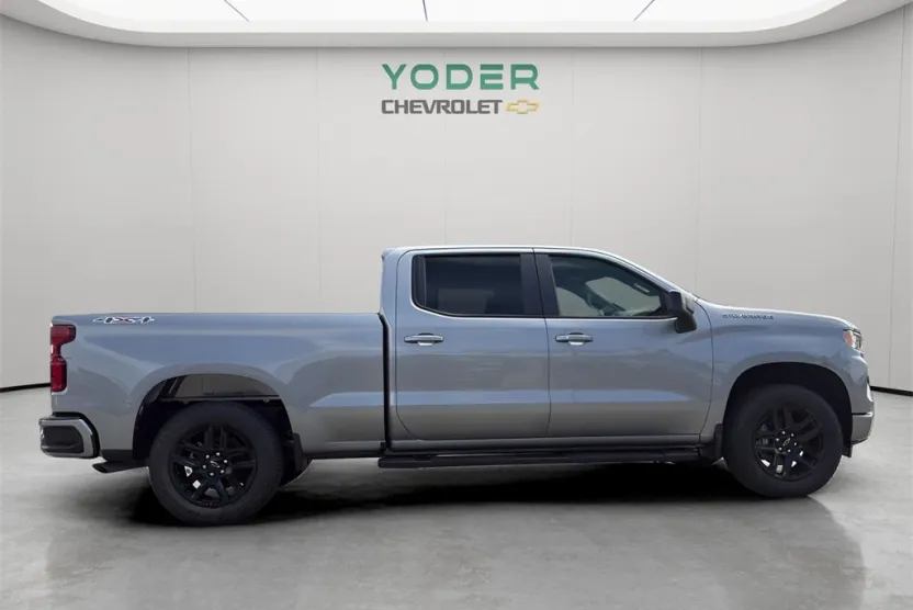 2025 Chevrolet Silverado 1500 RST photo 1