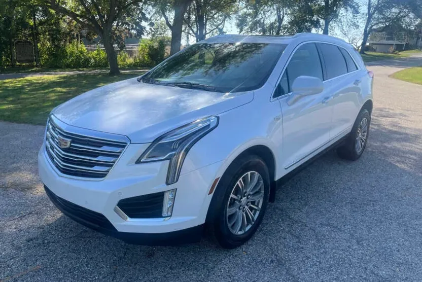 2017 Cadillac XT5 Luxury photo 1