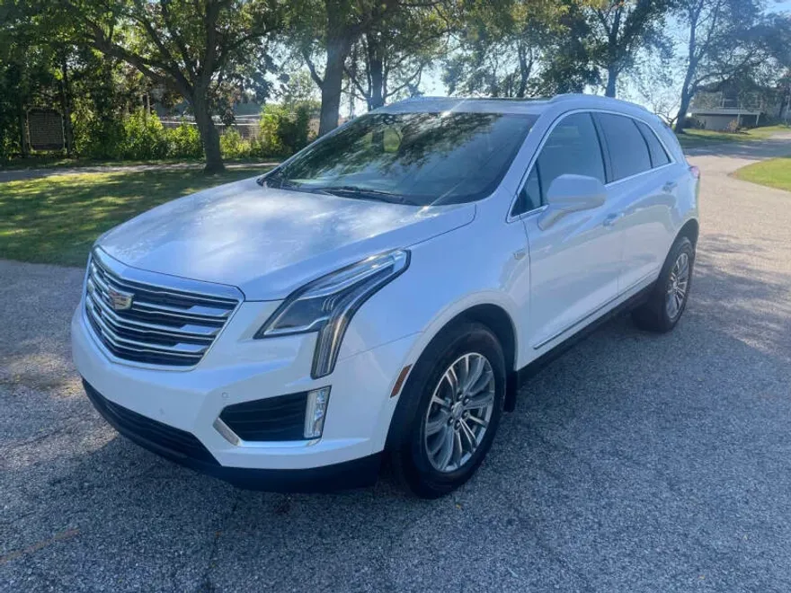 2017 Cadillac XT5 Luxury photo 1