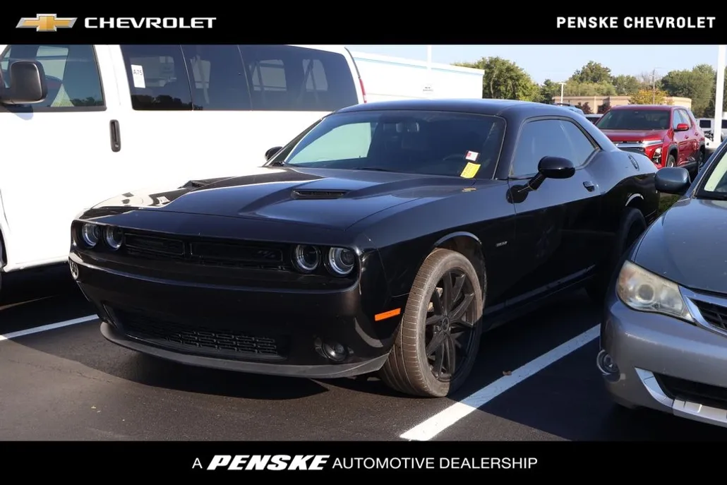 2018 Dodge Challenger R/T photo 1