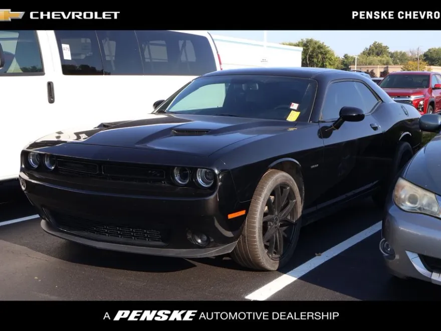 2018 Dodge Challenger R/T photo 1