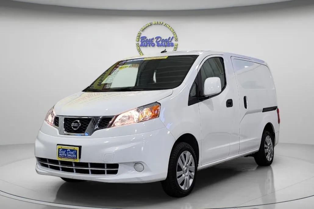 2020 Nissan NV200 SV photo 1