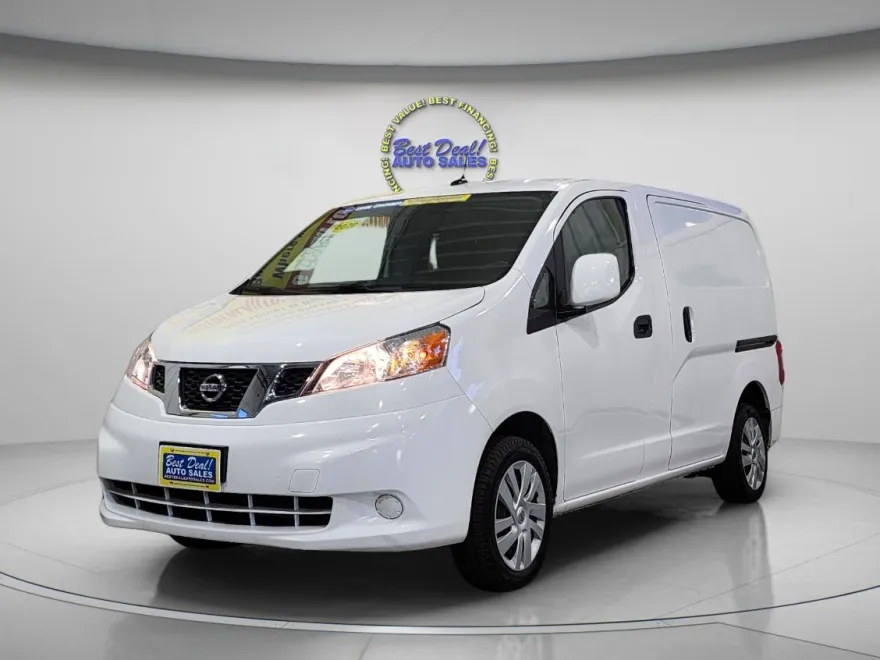 2020 Nissan NV200 SV photo 1