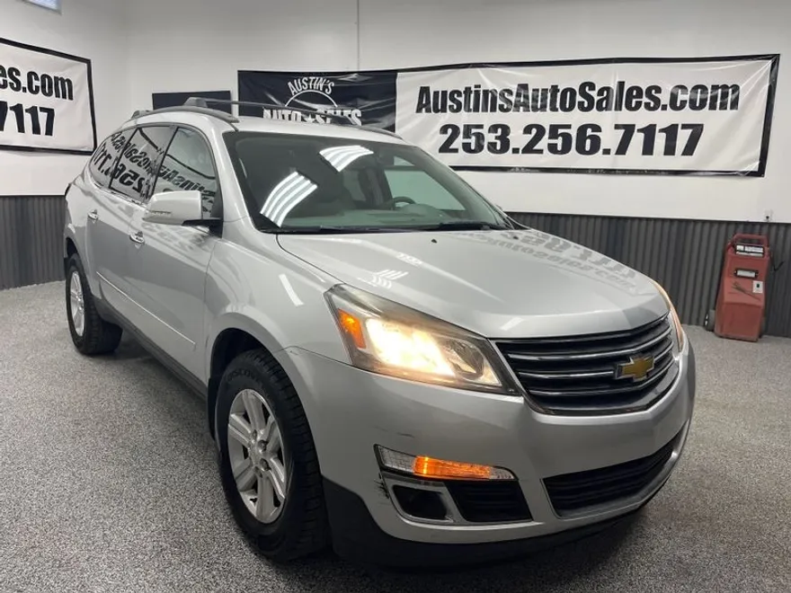 2014 Chevrolet Traverse 2LT photo 1
