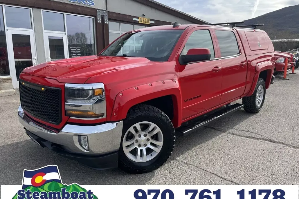 2017 Chevrolet Silverado 1500 LT photo 1