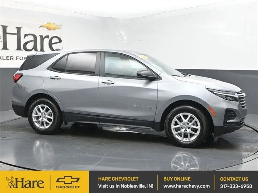 2024 Chevrolet Equinox LS photo 1