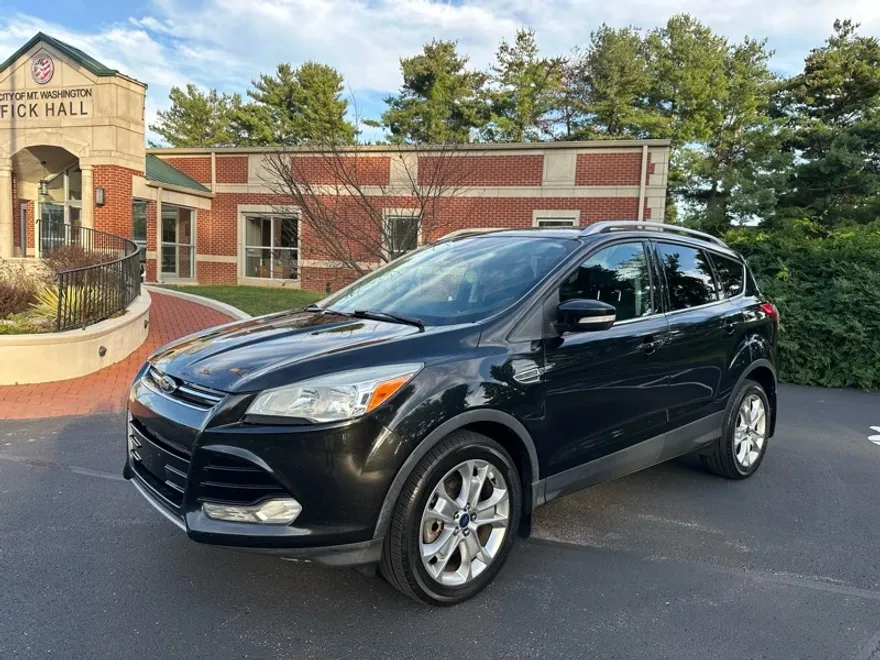 2015 Ford Escape Titanium photo 1