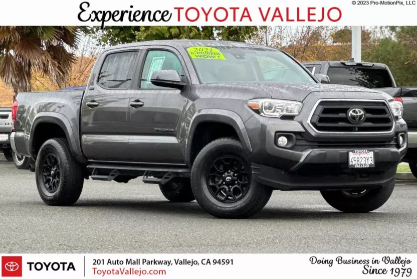 2021 Toyota Tacoma SR5 Double Cab photo 1