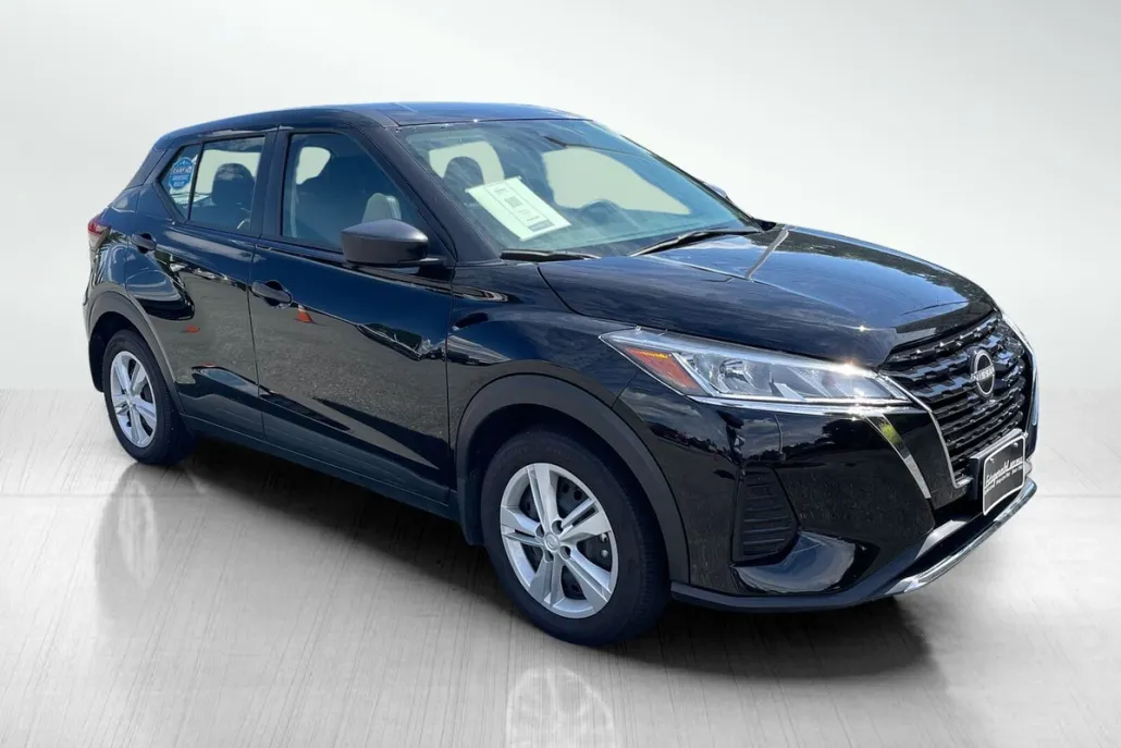 2024 Nissan Kicks S photo 1