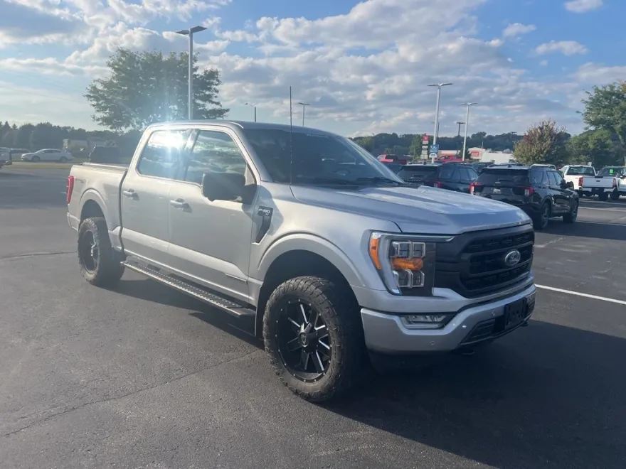 2021 Ford F-150 XLT photo 1