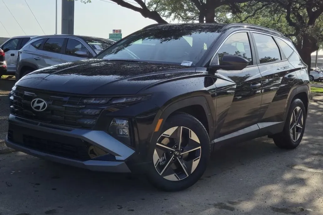 2025 Hyundai Tucson SEL photo 1