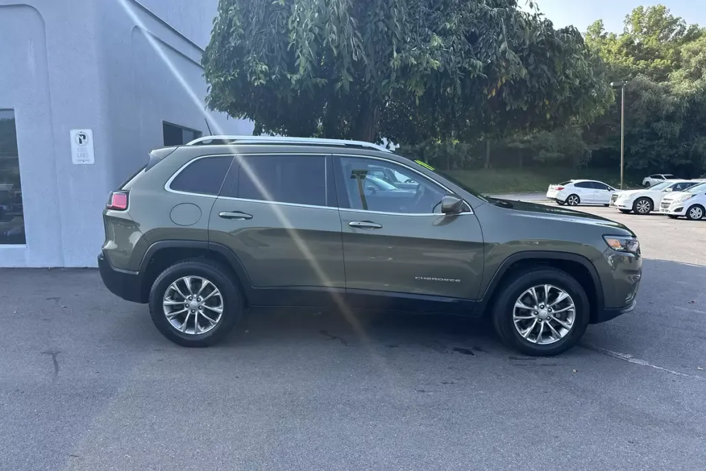 2019 Jeep Cherokee Latitude photo 1