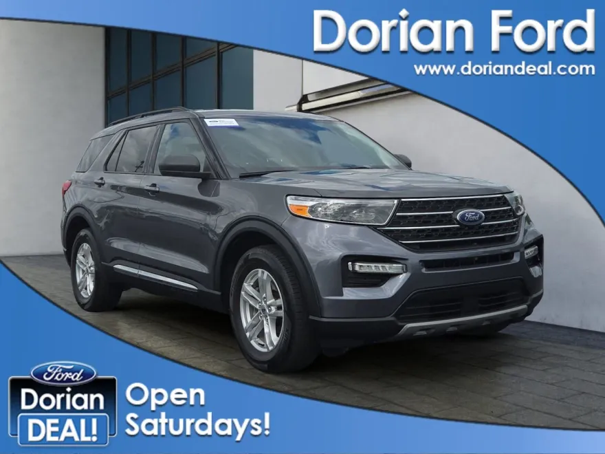 2022 Ford Explorer XLT photo 1