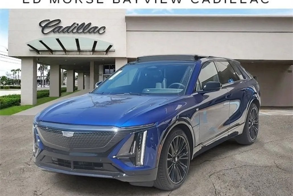 2025 Cadillac Lyriq Sport photo 1