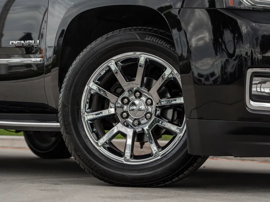 2020 Gmc Yukon Denali photo 1