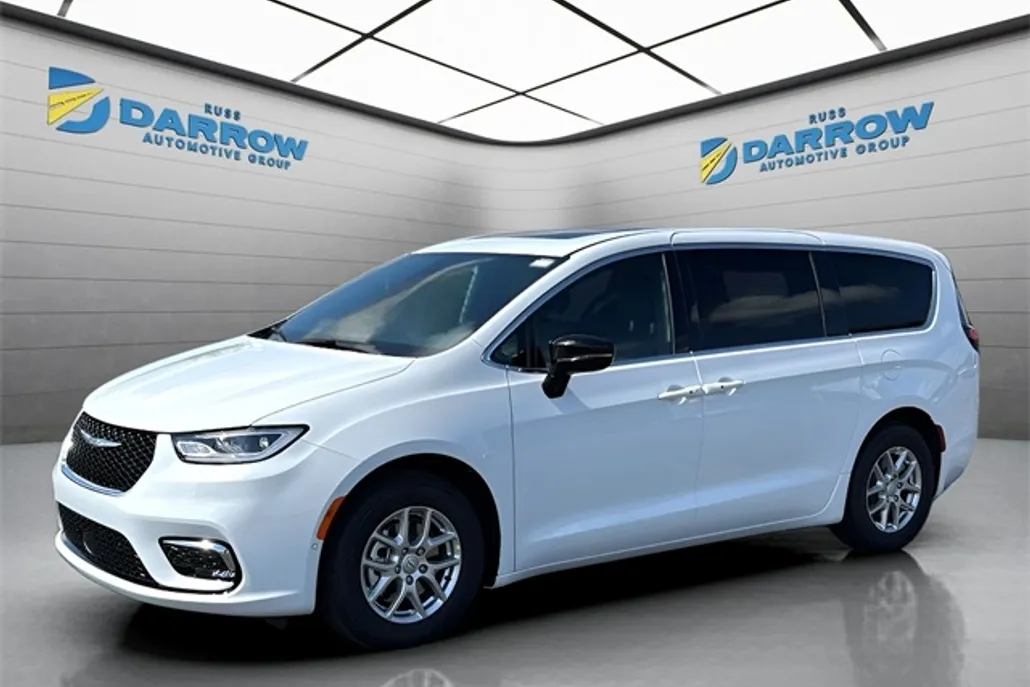 2026 Chrysler Pacifica photo 1