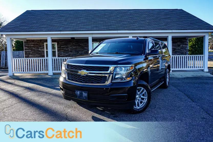 2019 Chevrolet Suburban LT photo 1