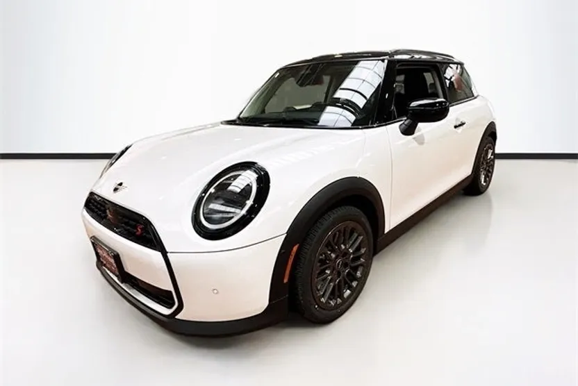 2025 Mini Cooper 2 Door Hardtop Signature photo 1