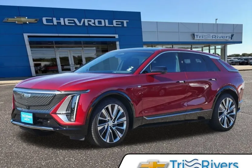 2024 Cadillac Lyriq Luxury photo 1