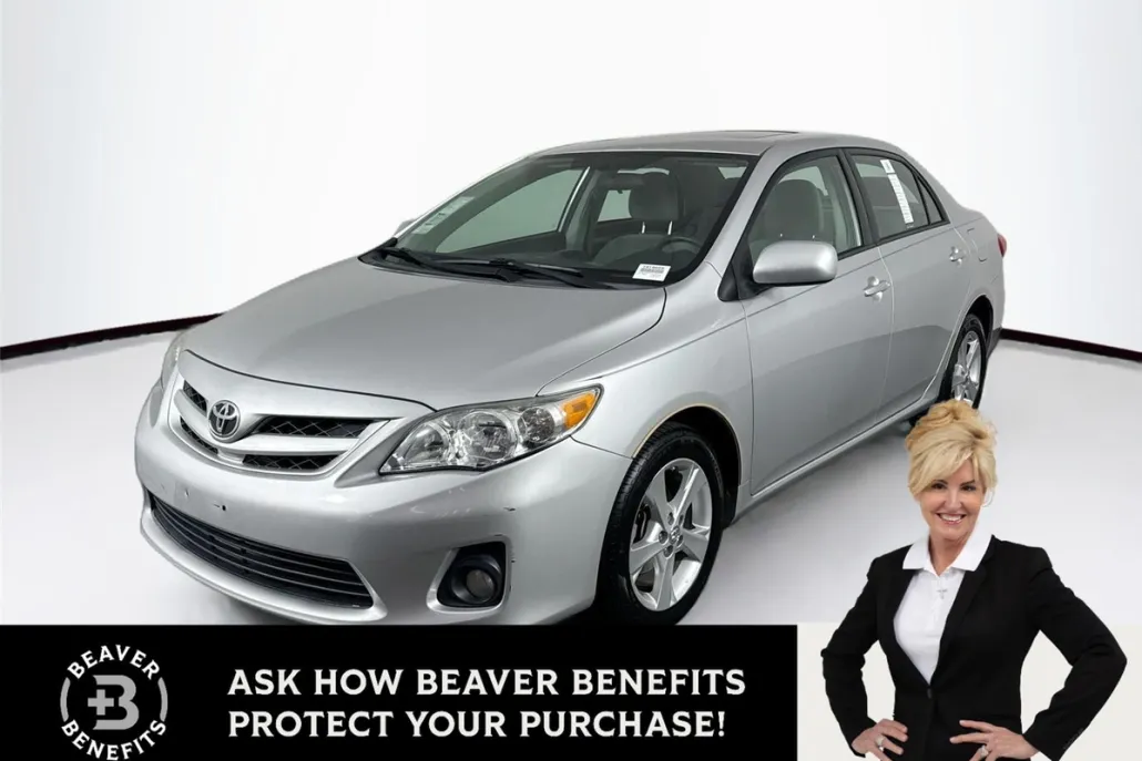 2012 Toyota Corolla LE photo 1