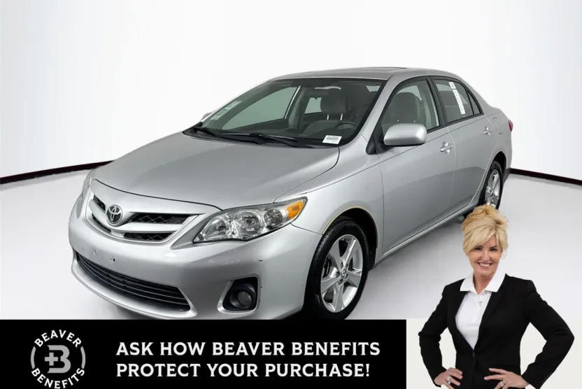 2012 Toyota Corolla LE photo 1