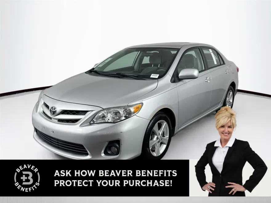 2012 Toyota Corolla LE photo 1