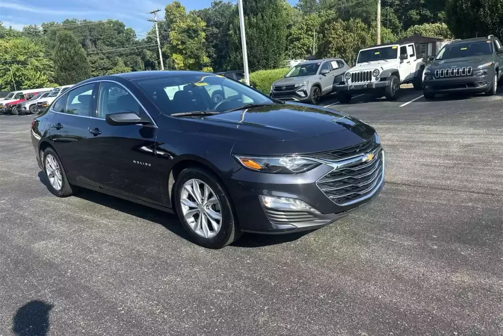 2023 Chevrolet Malibu 1LT photo 1