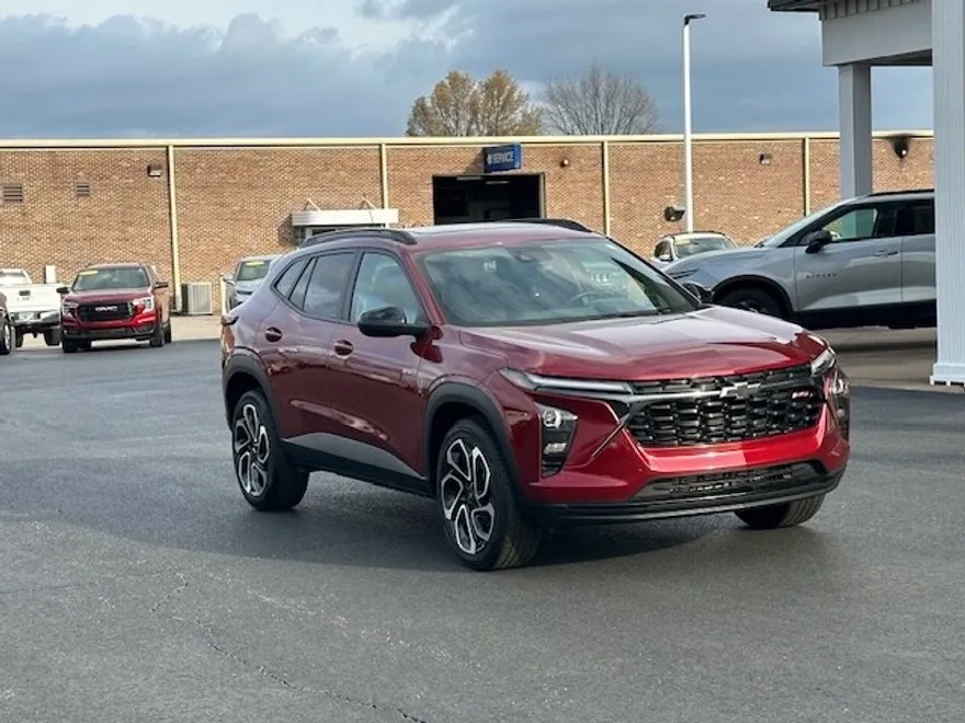 2024 Chevrolet Trax photo 1