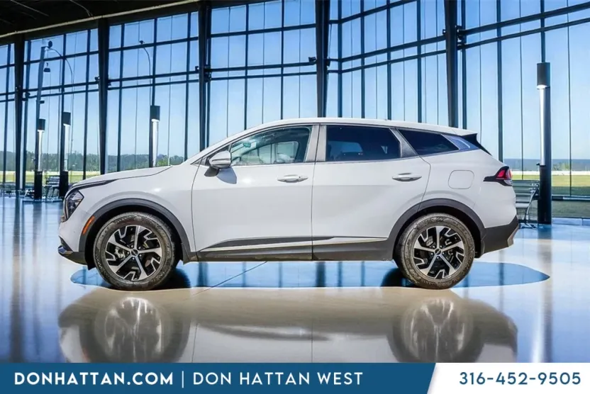 2023 Kia Sportage EX photo 1