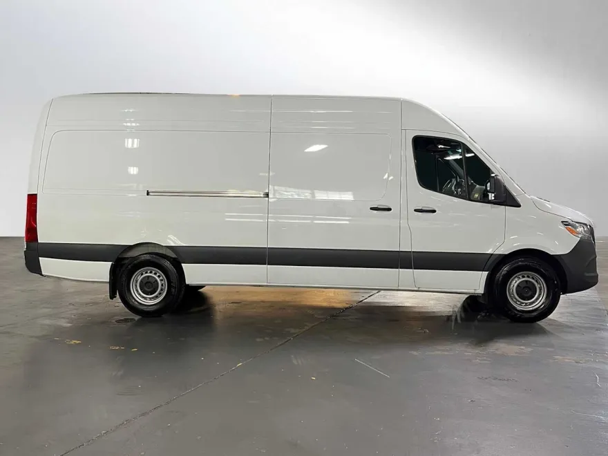 2025 Mercedes Benz Sprinter 2500 High Roof photo 1