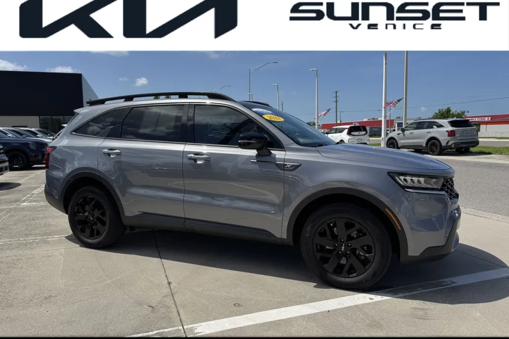 2023 Kia Sorento X-Line S photo 1