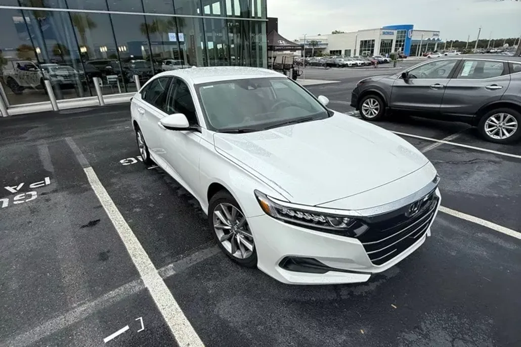 2022 Honda Accord LX photo 1