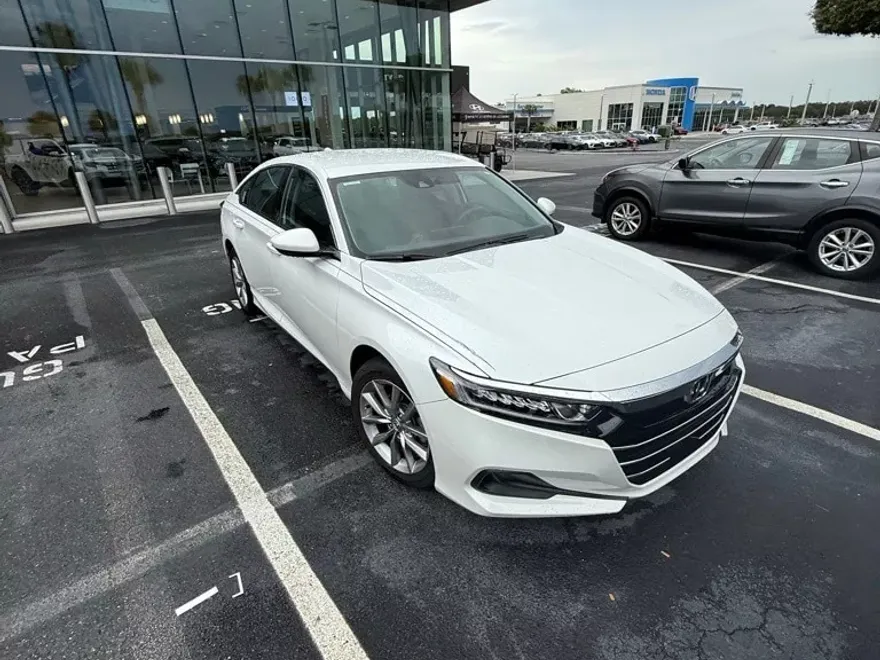 2022 Honda Accord LX photo 1