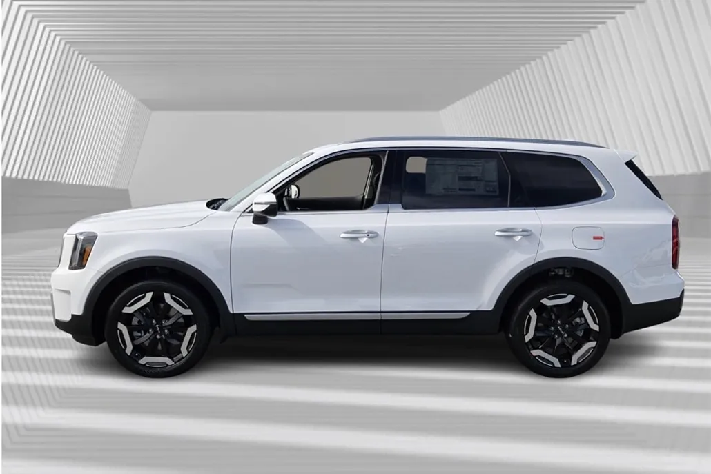 2025 Kia Telluride S photo 1