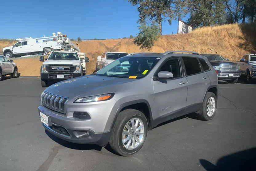 2016 Jeep Cherokee Limited photo 1
