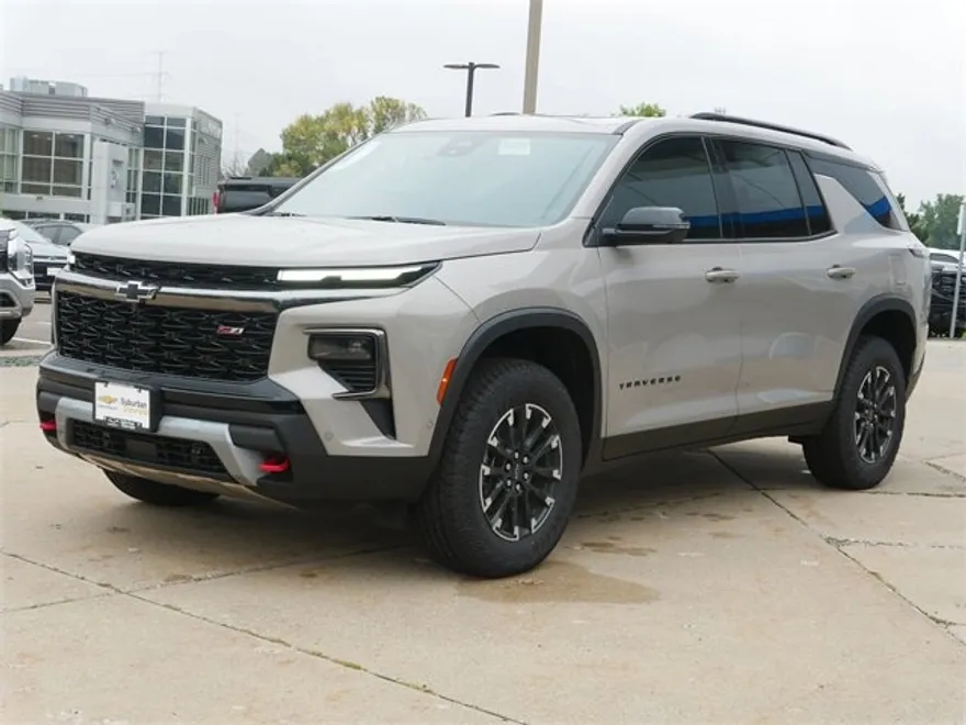 2026 Chevrolet Traverse Z71 photo 1