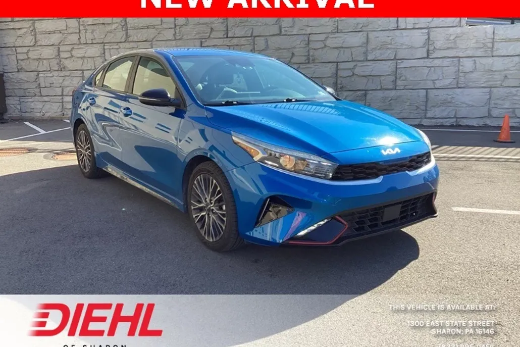 2022 Kia Forte GT-Line photo 1