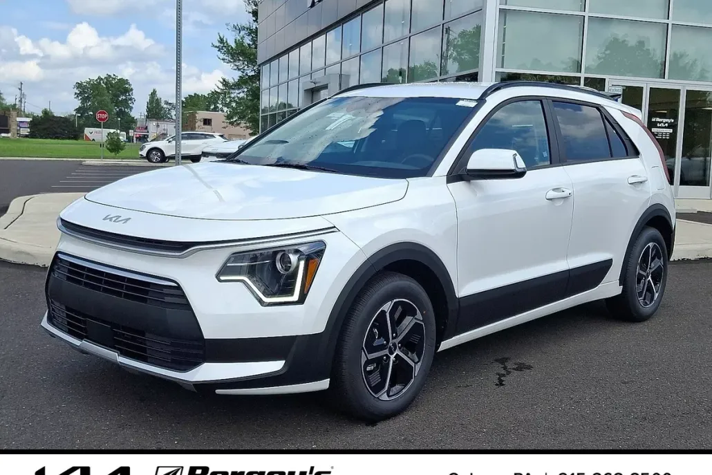 2025 Kia Niro EX photo 1