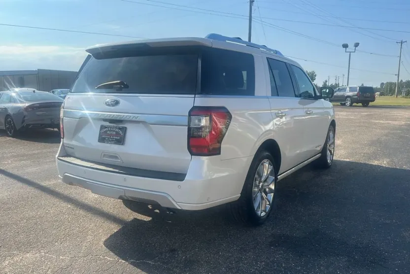 2019 Ford Expedition Platinum photo 1