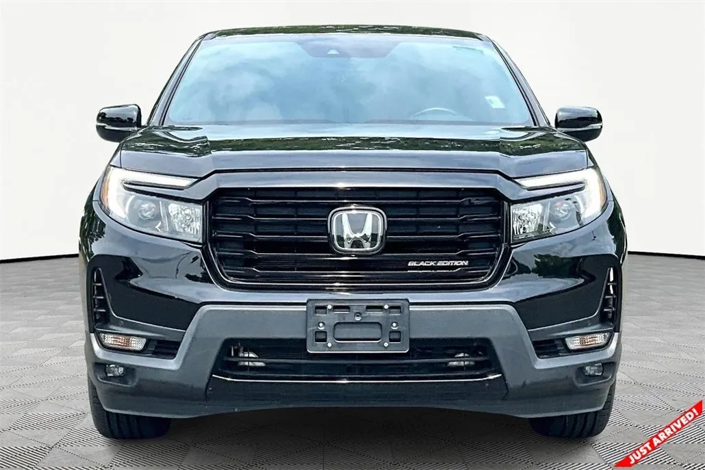 2023 Honda Ridgeline Black Edition photo 1