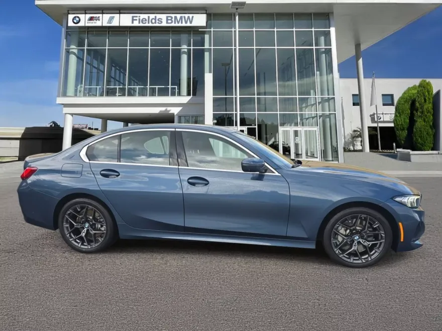 2025 Bmw 330i photo 1