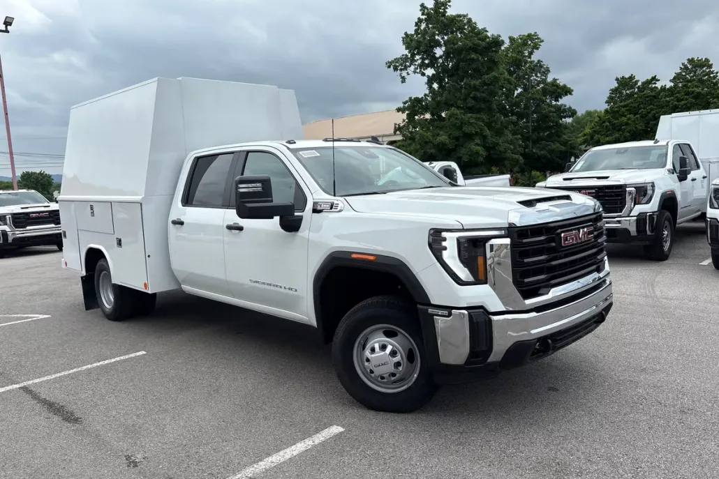 2025 Gmc Sierra 3500 HD Pro photo 1