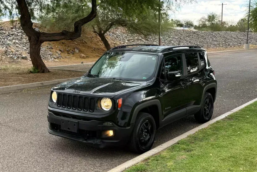 2017 Jeep Renegade Latitude North Edition photo 1