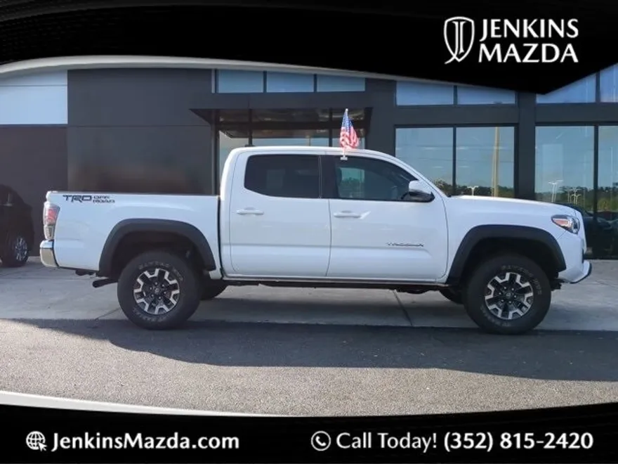 2023 Toyota Tacoma TRD Off-Road V6 photo 1