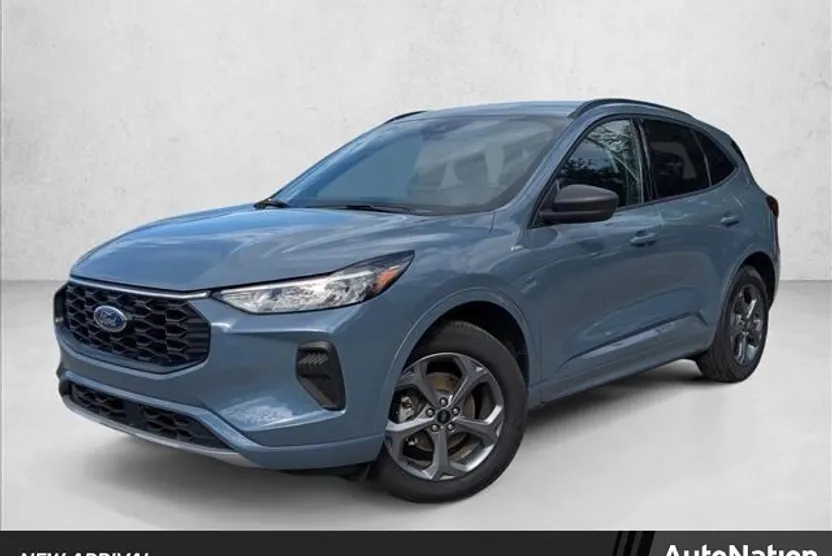 2024 Ford Escape ST-Line photo 1