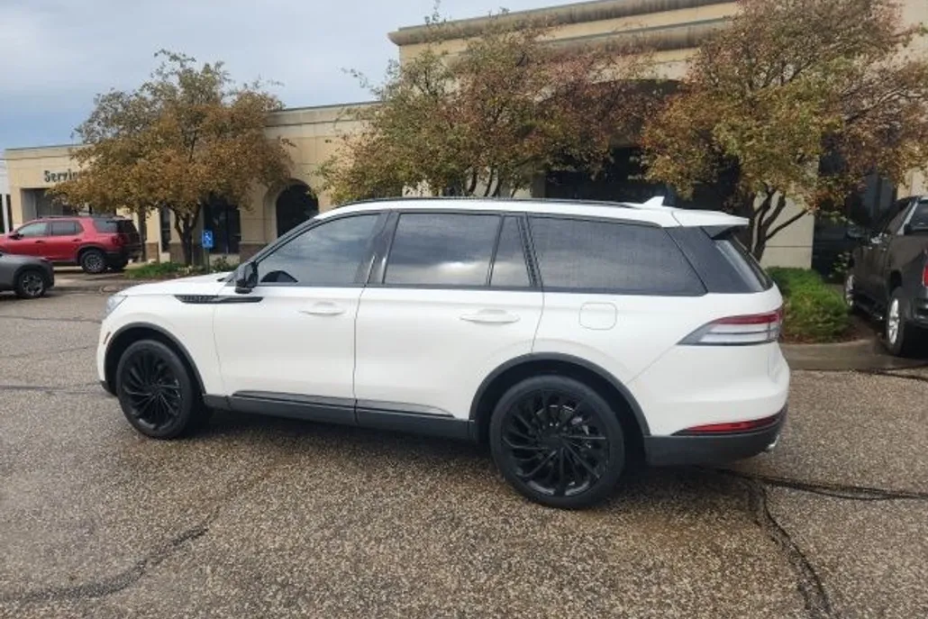 2020 Lincoln Aviator Reserve photo 1