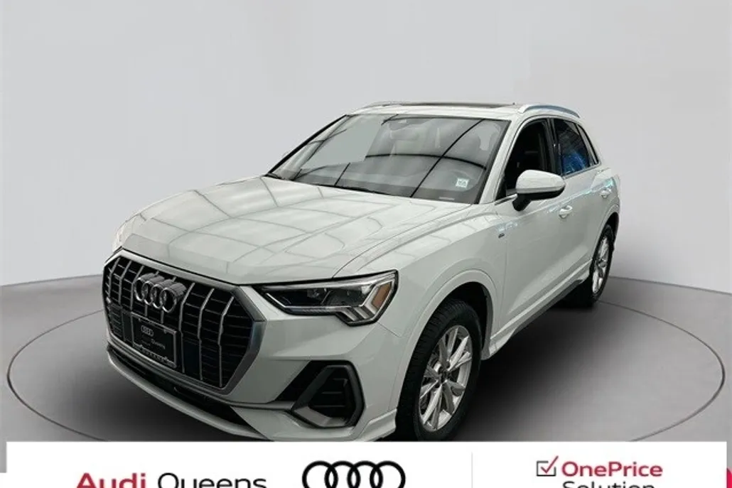 2024 Audi Q3 S line Premium Plus photo 1