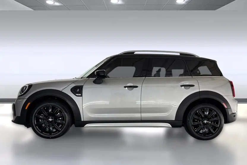 2023 Mini Countryman S photo 1